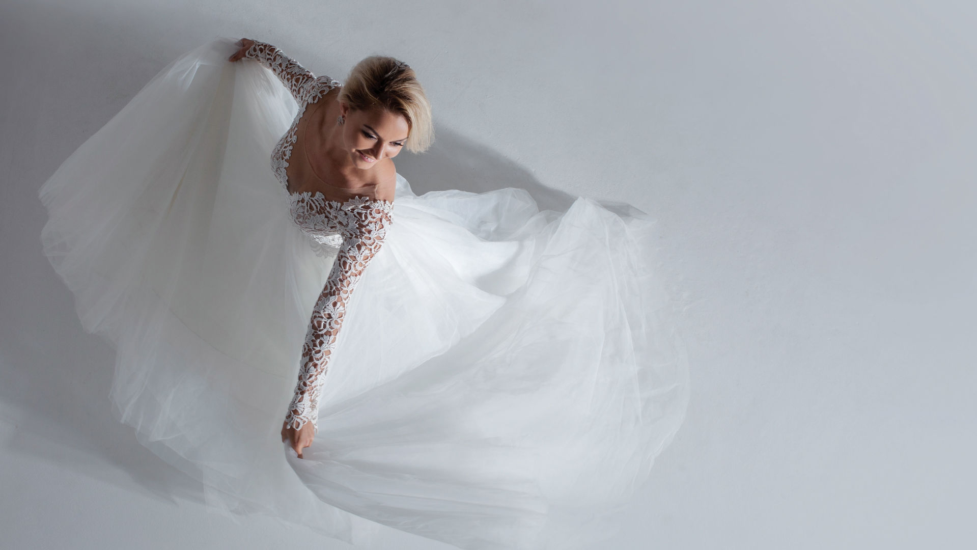 Wedding gown - spinning bride
